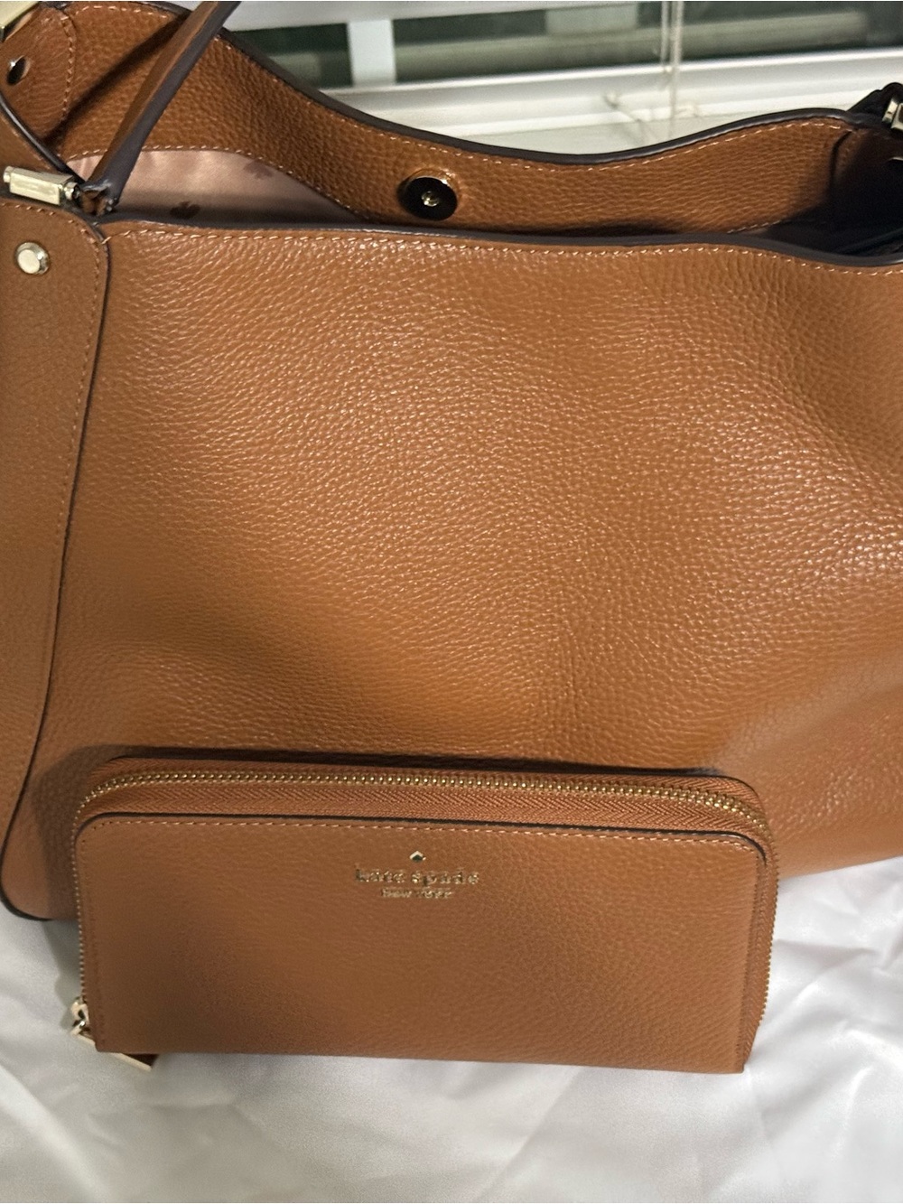 Pre-loved-Kate Spade Leather Bag and Leather Warm Gingerbread Wallet - Picture 8 of 9